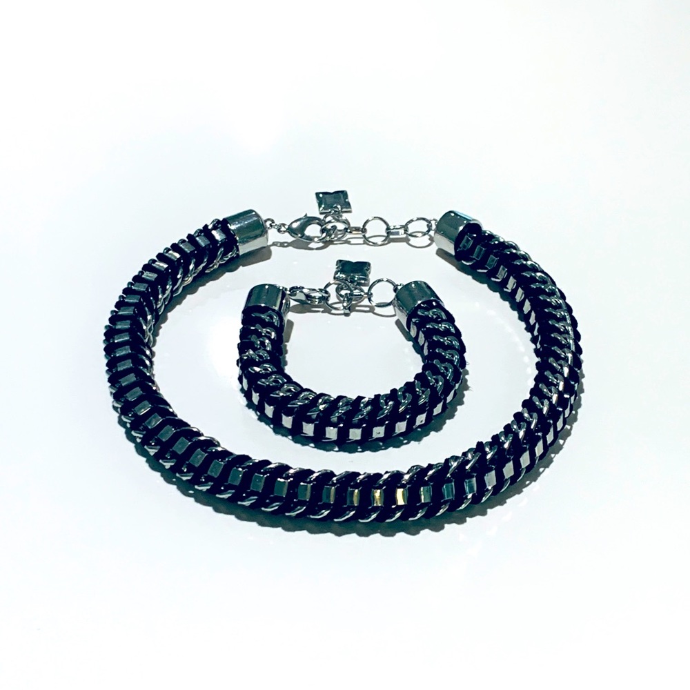 BCBG MAXAZRIA Box Chain Necklace & Bracelet Set